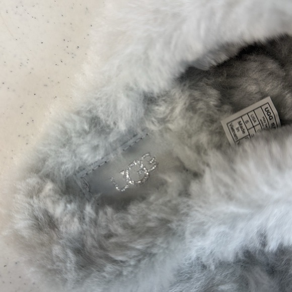 UGG
SCUFFETTE MIRROR BALL - Slippers - silver Sz 5 - Picture 6 of 9